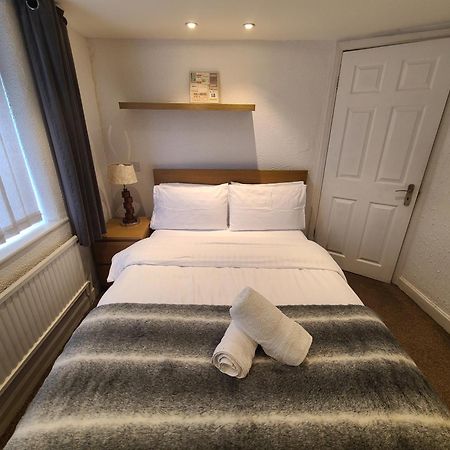 Grand Near Etihad Stadium Coop Live Droylsden Eksteriør billede